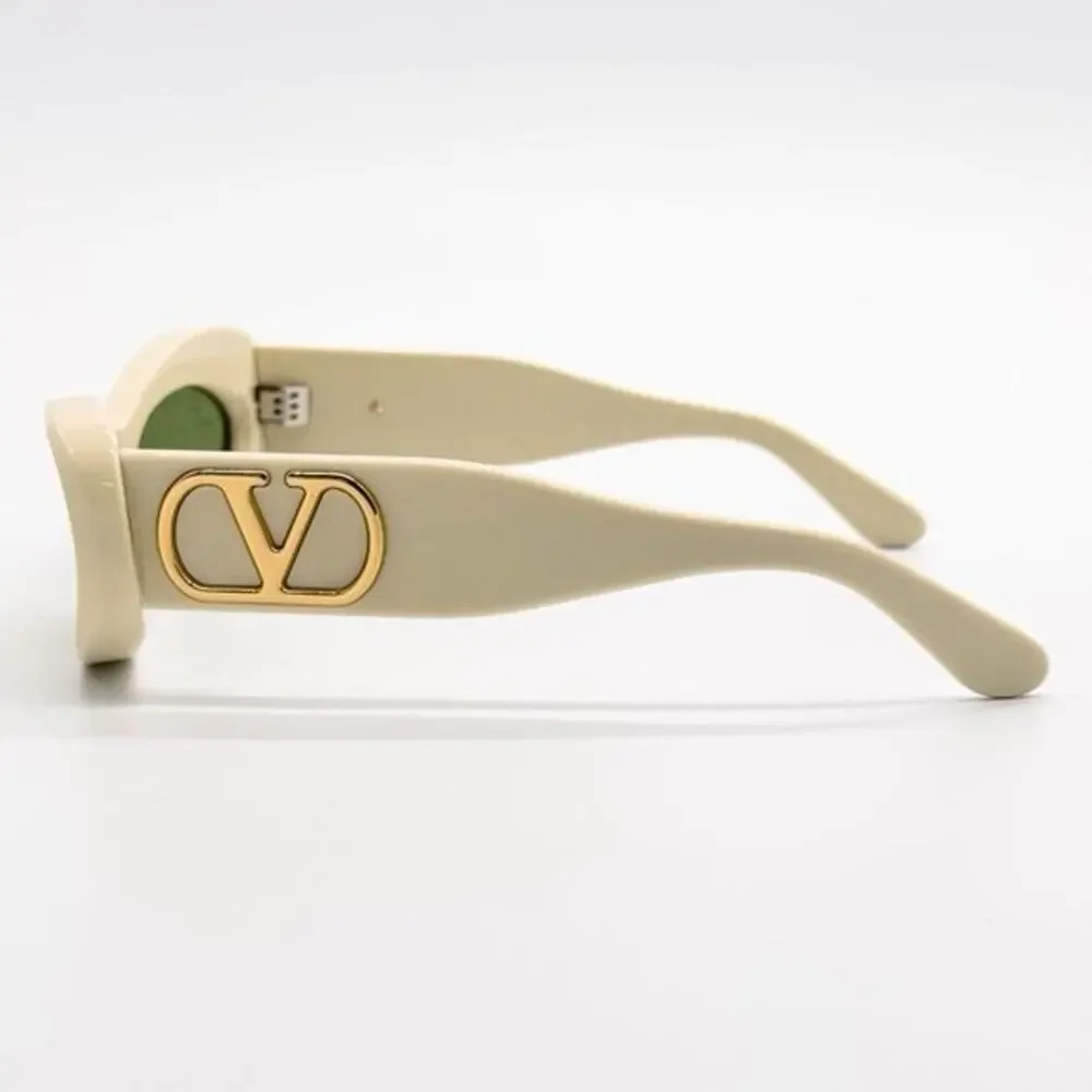 New! Valentino Ivory Sunglasses with green lenses, VLS 178B, Authentic